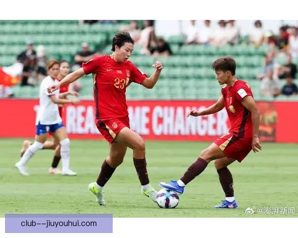 福尔德女足世界杯八分之一决赛冷静推射破门首开纪录点燃全场胜利